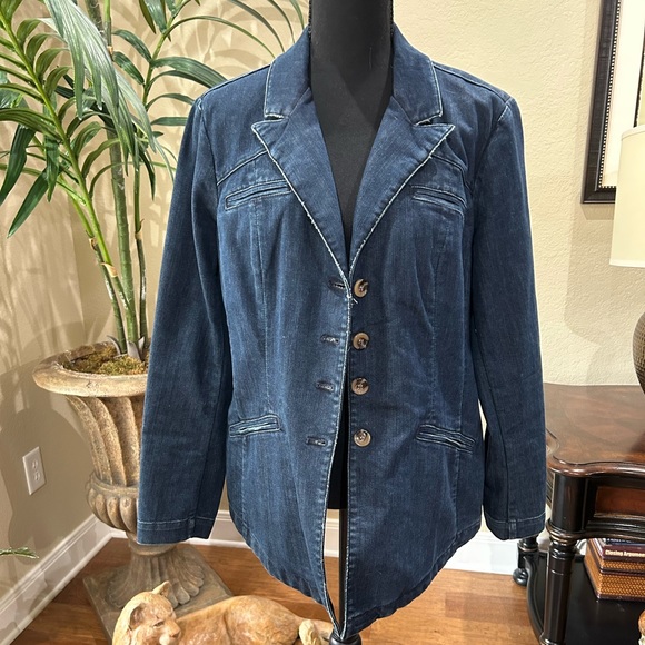 Coldwater Creek Jackets & Blazers - COLDWATER CREEK fitted denim blazer size 14